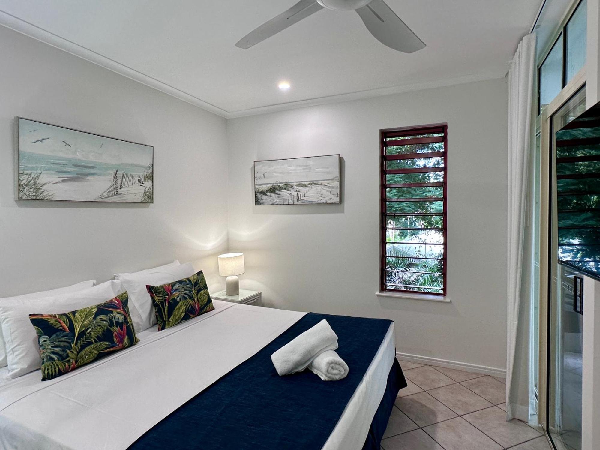 Oasis At Palm Cove Aparthotel Exterior foto