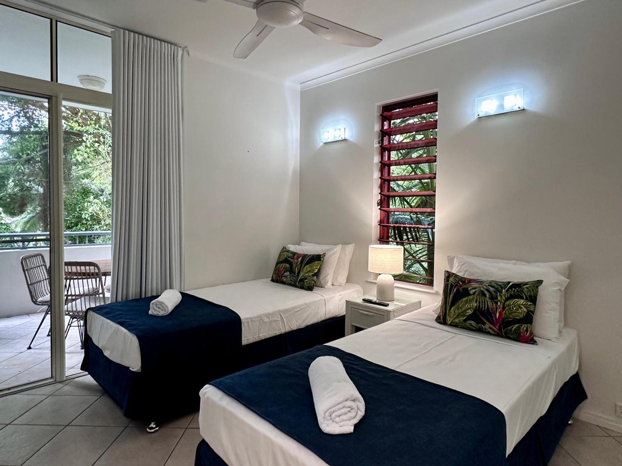 Oasis At Palm Cove Aparthotel Exterior foto